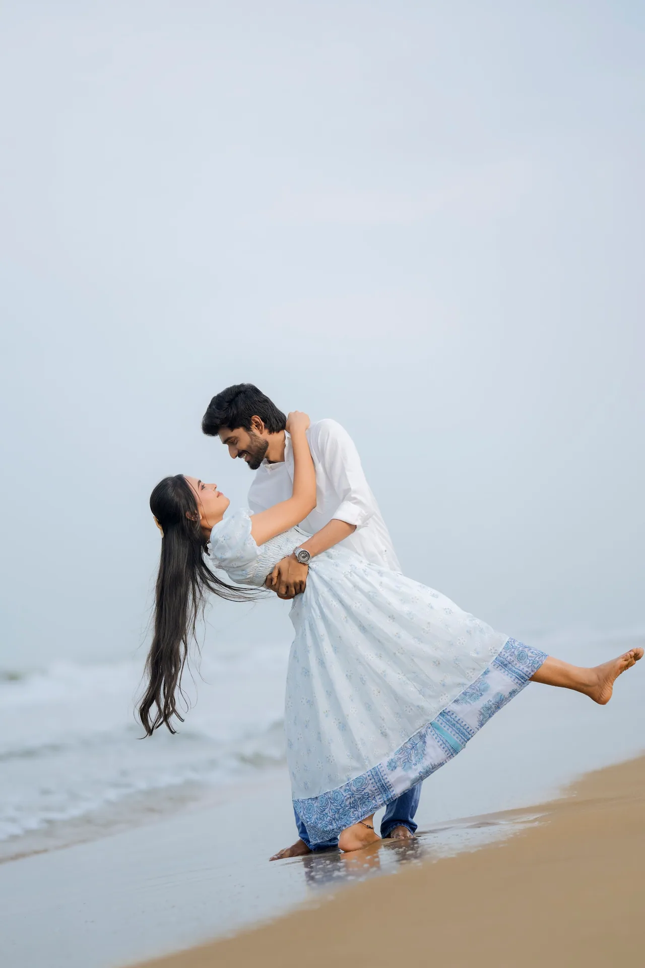 Srikanth & Deepa — Pre-Wedding Shoot in Marina Beach & Bristograph, Adyar